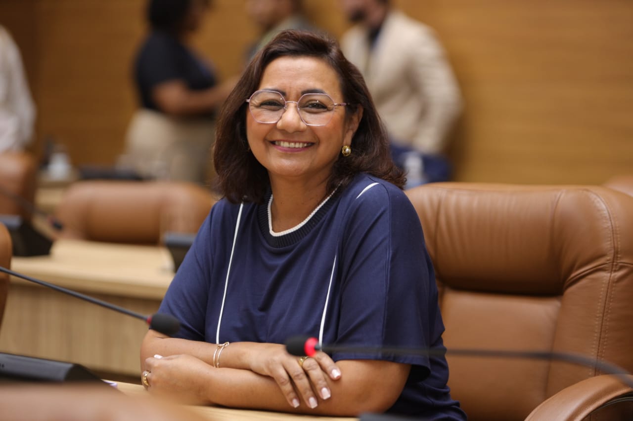 Deputada Carminha Paiva propõe projeto de lei para fortalecer apoio a familiares de pessoas com Alzheimer em Sergipe